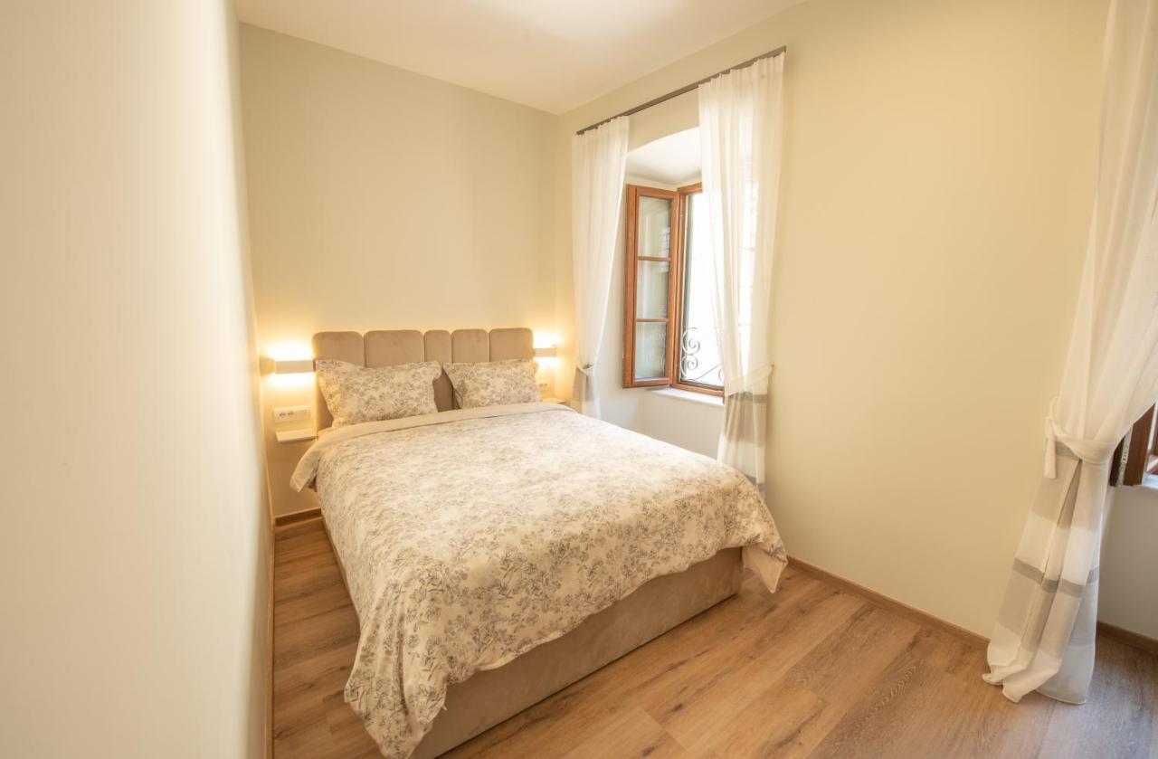 Sasha Di Cattaro - Old Town Lux Apartment Bagian luar foto